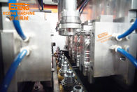 آلة نفخ الزجاجة PET الأوتوماتيكية الكاملة ذات 4 تجاويف آلة نفخ المياه البلاستيكية الممتدة CSD المشروبات