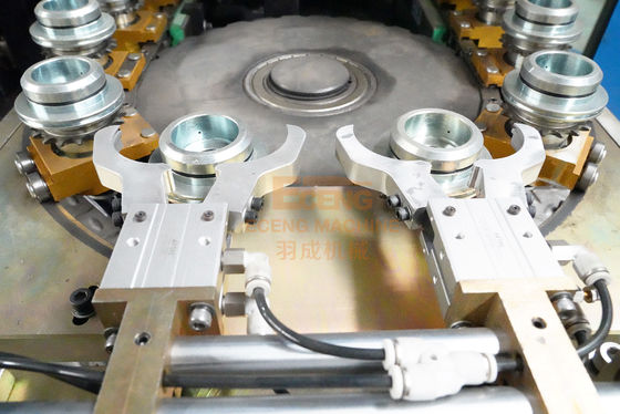 H2 اليد اليدوية آلة نفخ زجاجة الحيوانات الأليفة 50HZ 2200BPH للاستخدام الصناعي