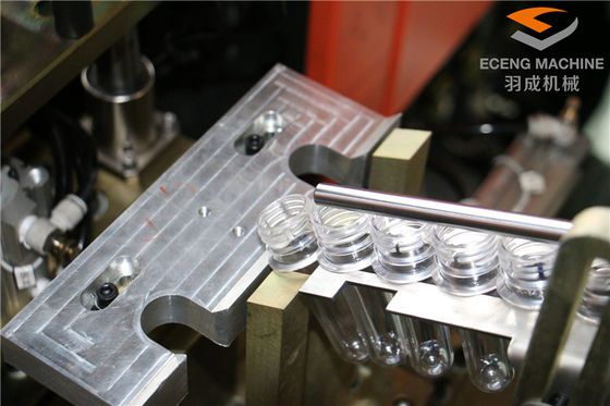 آلة نفخ الزجاجة الأوتوماتيكية الكاملة 3000BPH 2cavity Eceng Q3000