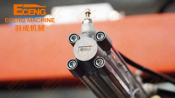 2cavity التلقائي آلة نفخ زجاجة المياه Eceng Q3000 3000BPH 2000ml البلاستيك