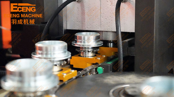 2cavity التلقائي آلة نفخ زجاجة المياه Eceng Q3000 3000BPH 2000ml البلاستيك