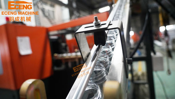 2cavity التلقائي آلة نفخ زجاجة المياه Eceng Q3000 للبلاستيك الشفاف 3000bph
