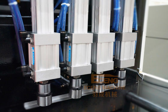 معايير الموافقة على المعايير الدولية للصيانة (CE ISO Semi Auto PET Bottle Stretch Blowing Machine 300KG YC-2L-4 2600-2800BPH)