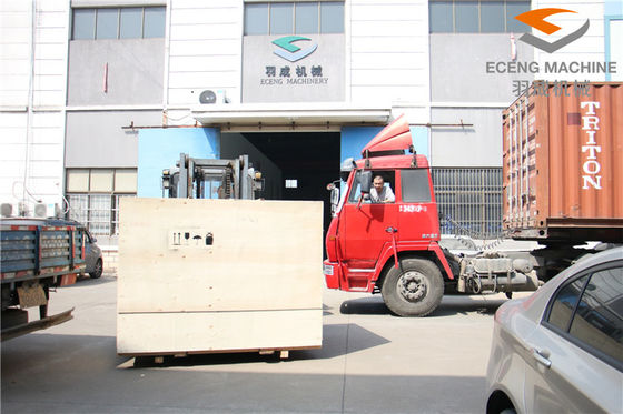 الناتج 6000BPH التشكيل PET زجاجة تهب آلة 220V 50HZ