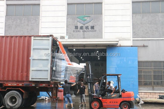 آلة تشكيل الزجاجات PET ذات اللون الأزرق البرتقالي Eceng SMC 4 تجويف