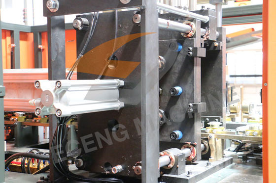 SGS آلة نفخ الزجاجة الأوتوماتيكية بالكامل PET 5 جالون 1200 قطعة / ساعة