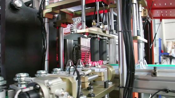 آلة نفخ الزجاجة PET الأوتوماتيكية بالكامل 3000BPH Eceng J2 Stretch Blow Molding